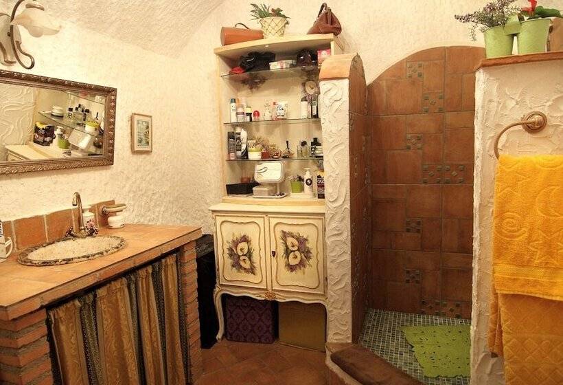 پانسیون Cuevaalegria