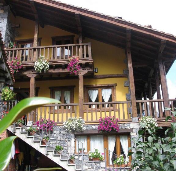 펜션 La Posada De Cucayo