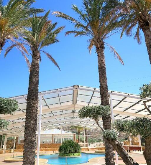 هتل Centro Vacacional Macenas