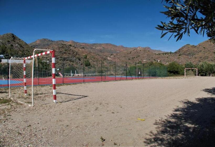 هتل Centro Vacacional Macenas