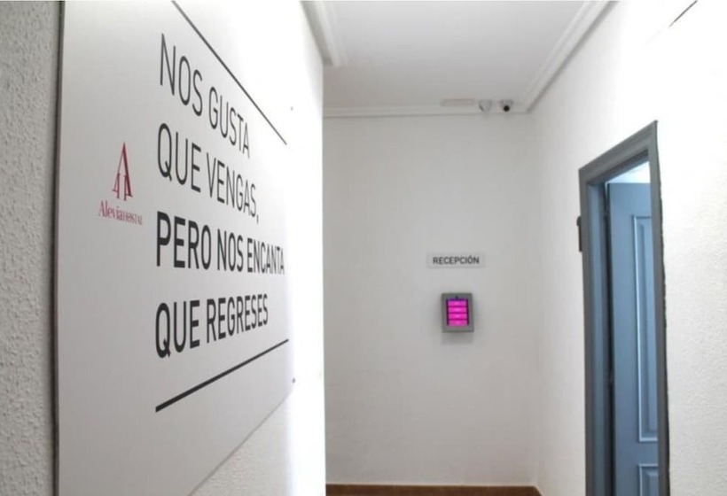 پانسیون Alevia