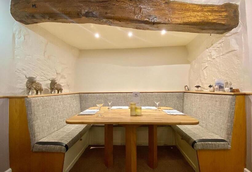 مبيت وإفطار Castle Cottage Inn