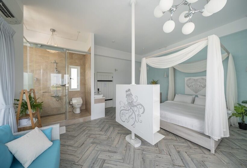 تختخواب و صبحانه Color Coral Boutique