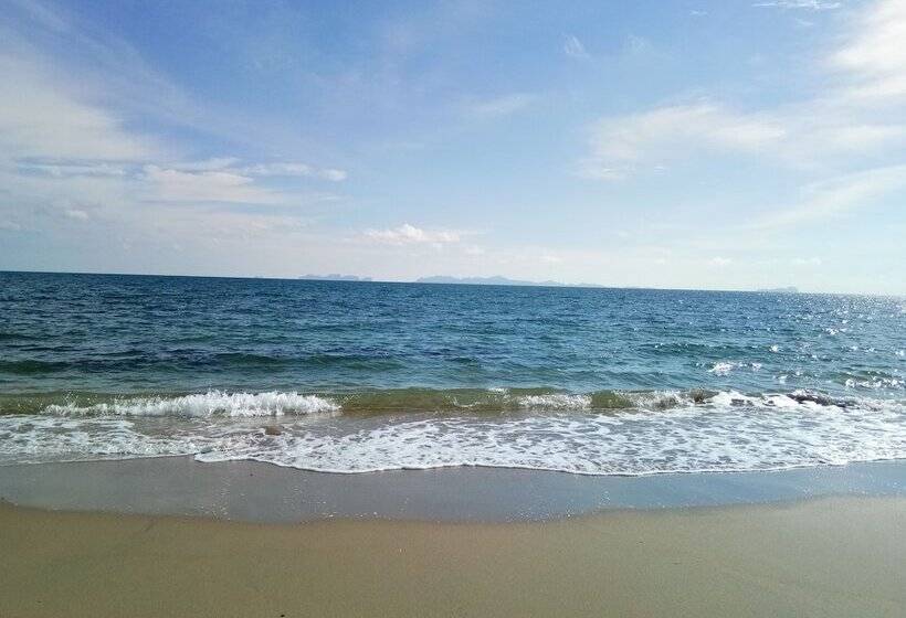 酒店 Loma Sea View Bungalow