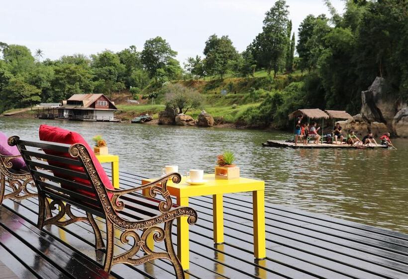 هتل The Green House Kanchanaburi