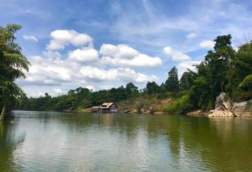 هتل The Green House Kanchanaburi