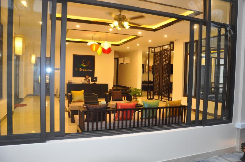 پانسیون The Quin Riverside Villa