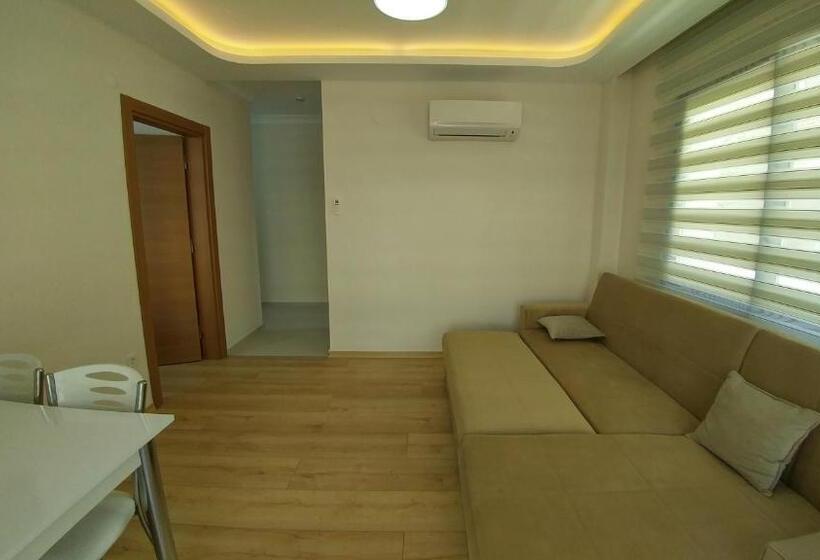 Arti̇m Apart
