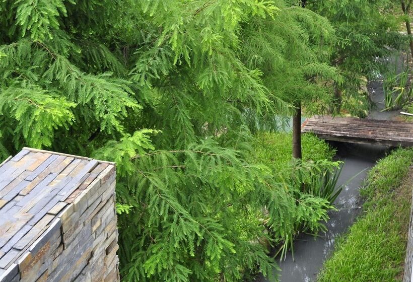 تختخواب و صبحانه One City One Vacation Farm