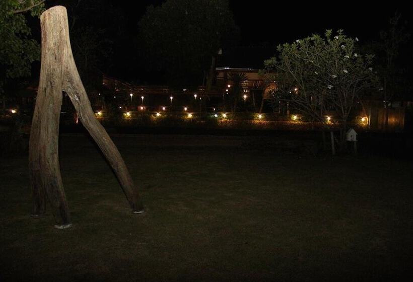 فندق Baan Alisa Bed And Breakfast