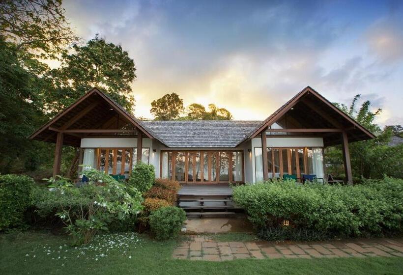 هتل Mira Montra Resort Koh Mak