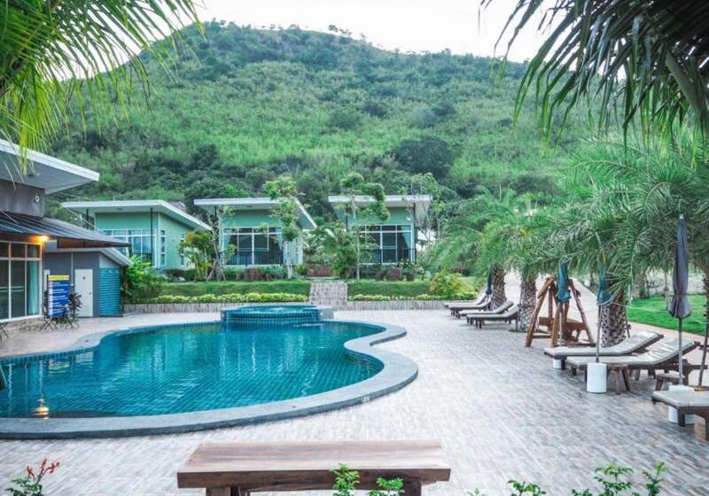 בית מלון כפרי Mountain View Resort
