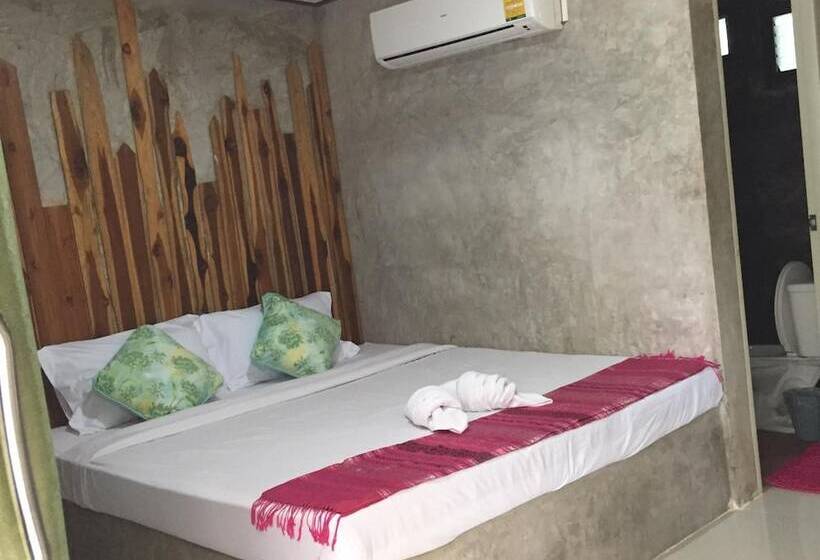 בית מלון כפרי Sai Yok Noi Blue Mountain Resort