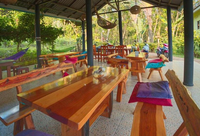 هتل Sea View Resort
