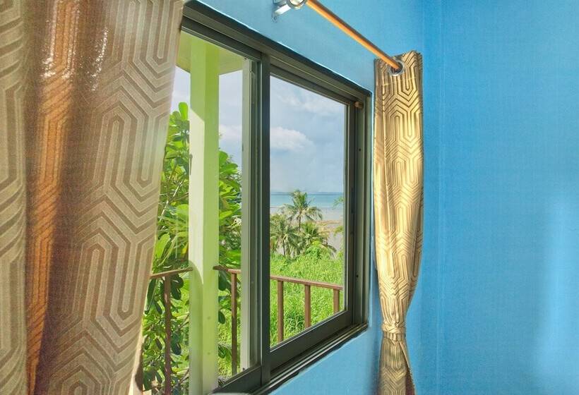 هتل Sea View Resort