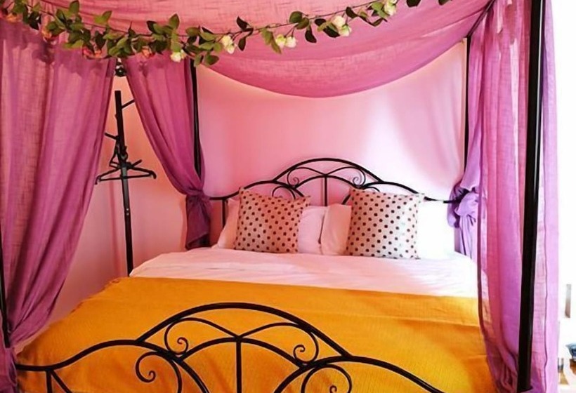 پانسیون 198 Red Hat B&b