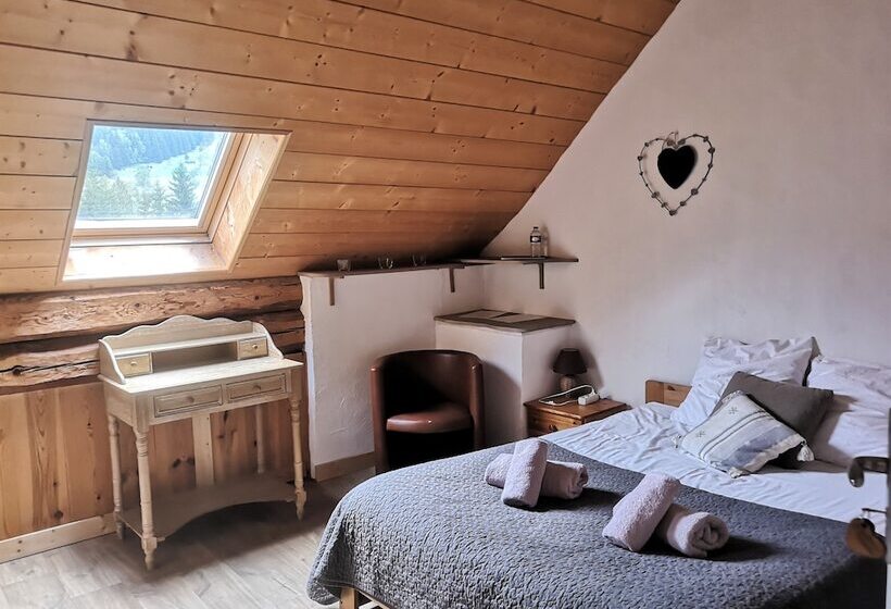 פונדק Auberge Les 2 Moucherolles