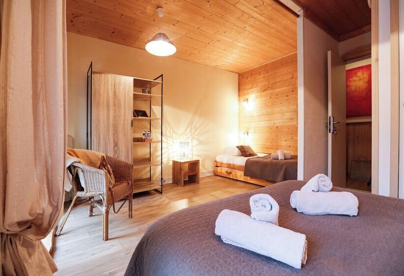 פונדק Auberge Les 2 Moucherolles