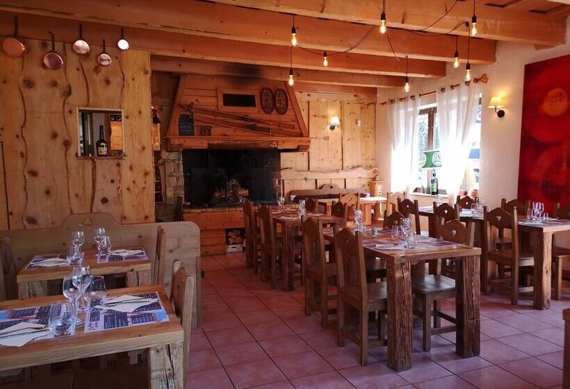 פונדק Auberge Les 2 Moucherolles
