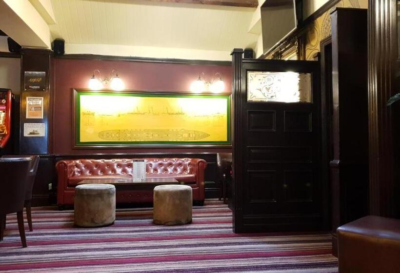 فندق فئة نجمة واحدة The Grapes Pub