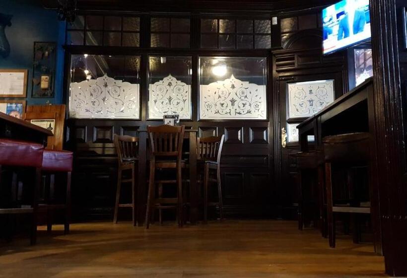 فندق فئة نجمة واحدة The Grapes Pub