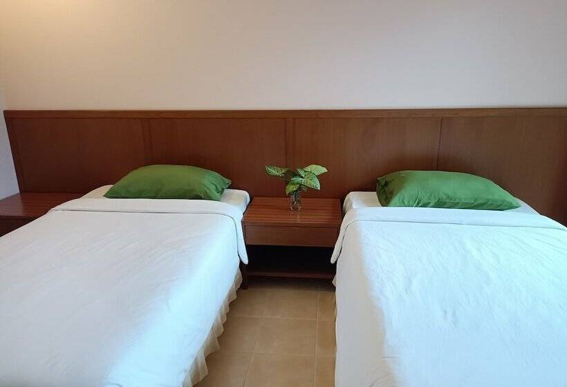 هتل Cabbages & Condoms Khaoyai Resort
