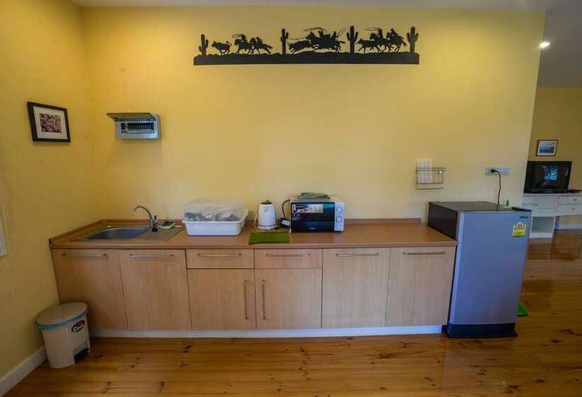 هتل Villa Pituk Bonanza Khao Yai
