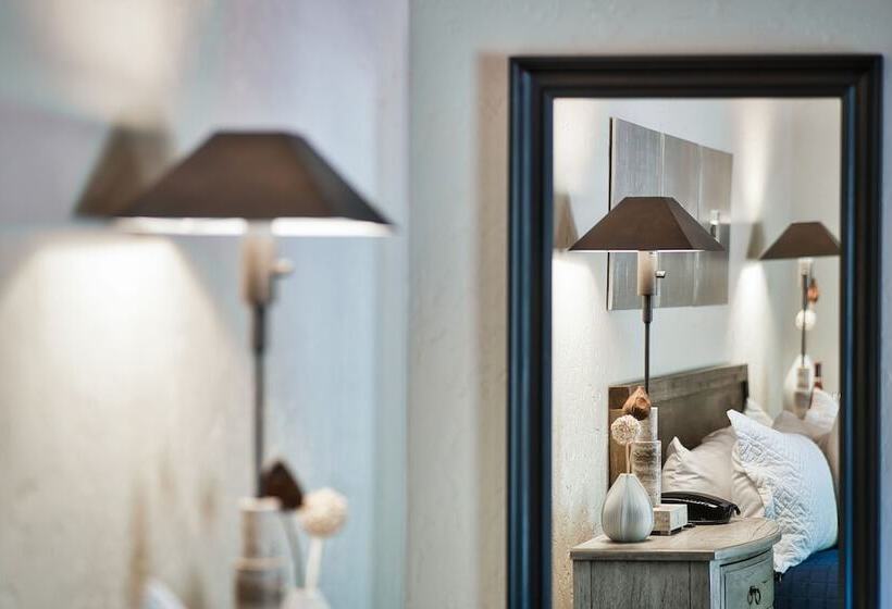 פונדק Europa Village Wineries And Resort