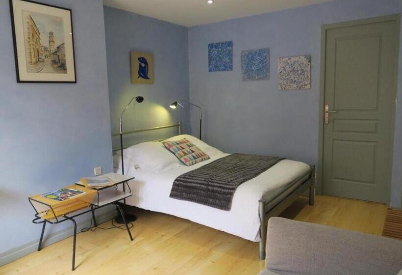 تختخواب و صبحانه Chambres Du Petit Bois