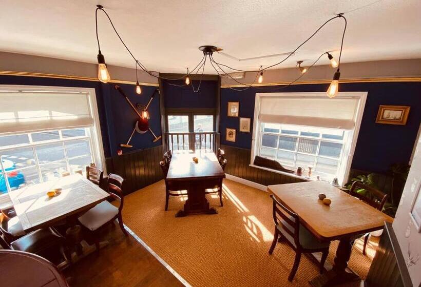 مبيت وإفطار The Swan Inn