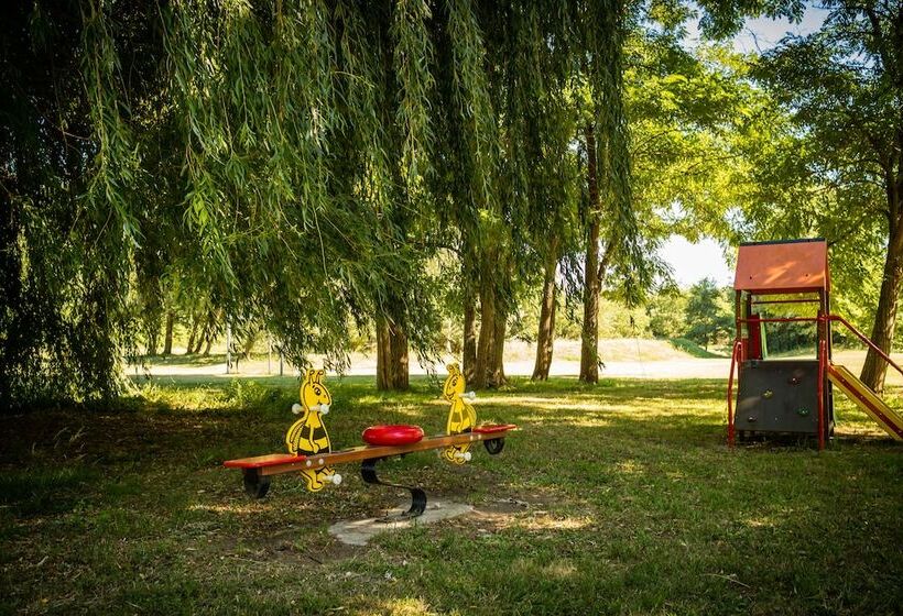 ホテル Camping Les Genêts D Or