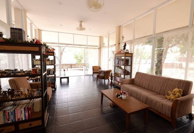هتل Piya Guesthouse