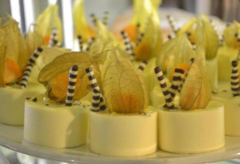 酒店 The Royal Arms