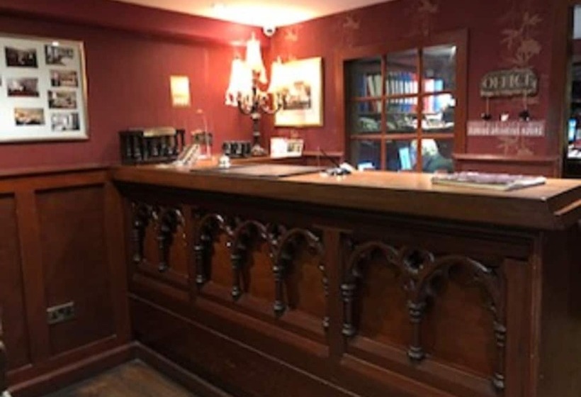 فندق The George