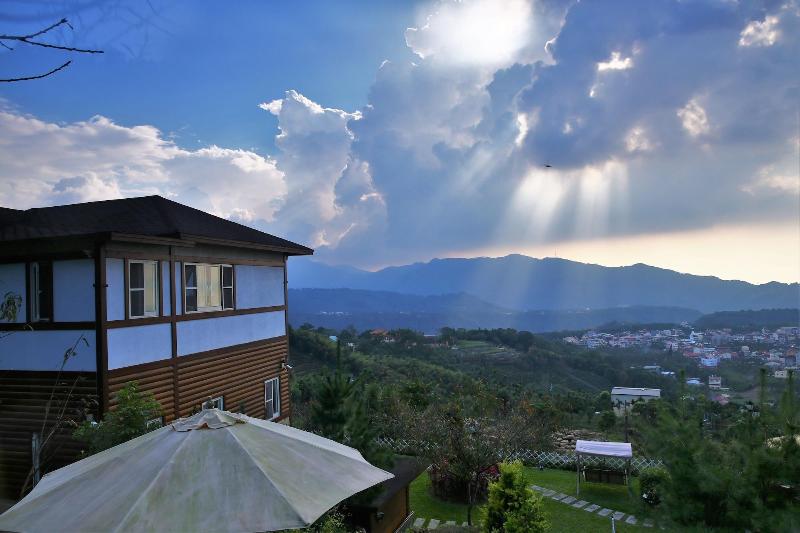 پانسیون Sitou Flora's House B&B