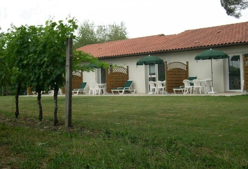 레지던스 Auberge Des Trois Pins