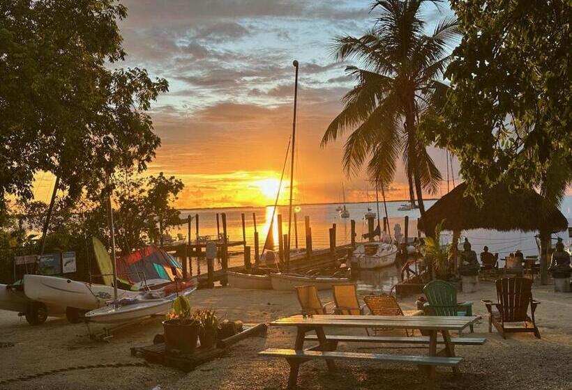 리조트 Key Largo Cottages