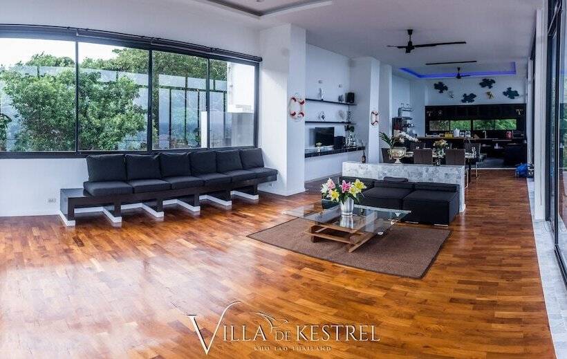 Villa De Kestrel