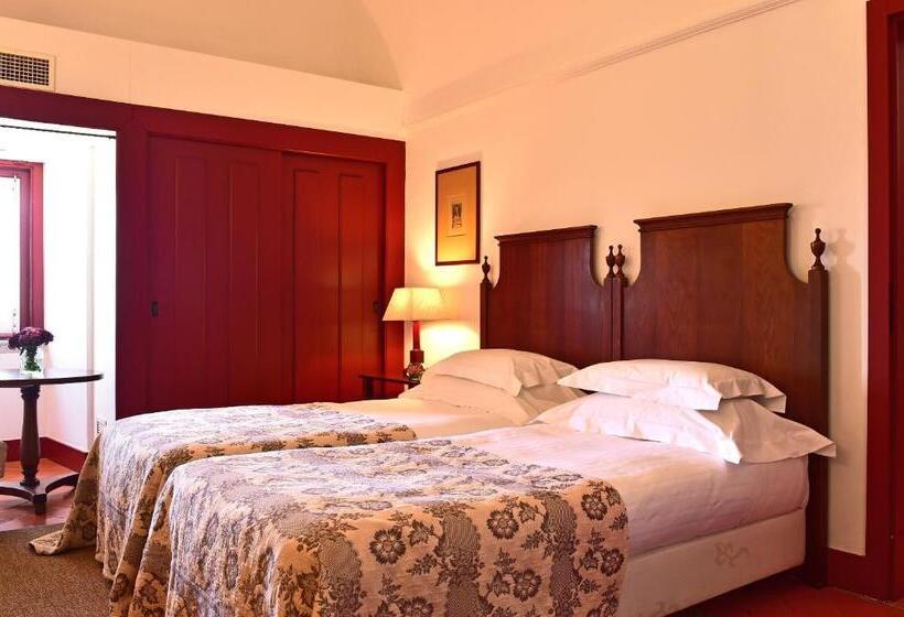 هتل Pousada Convento De Beja