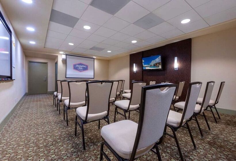 استراحتگاه Hampton Inn & Suites San Juan