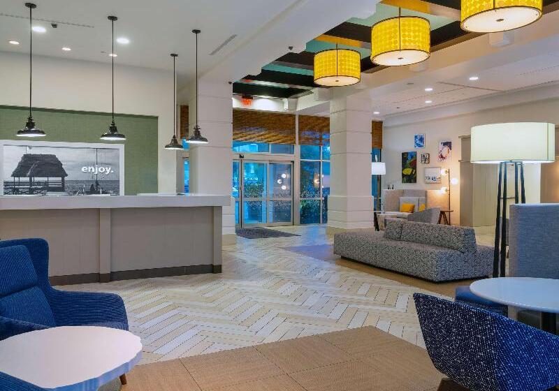 استراحتگاه Hampton Inn & Suites San Juan