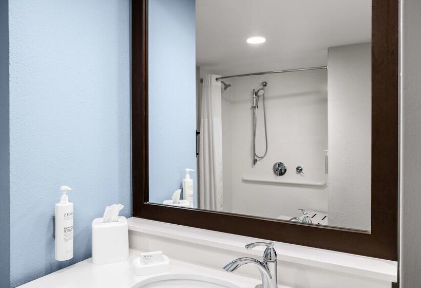 استراحتگاه Hampton Inn & Suites San Juan