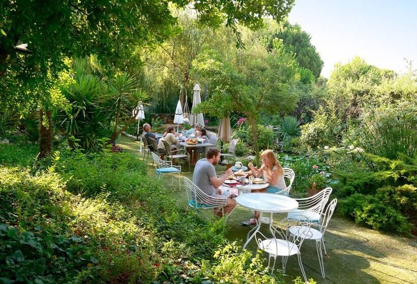 تختخواب و صبحانه La Villa Des Sens