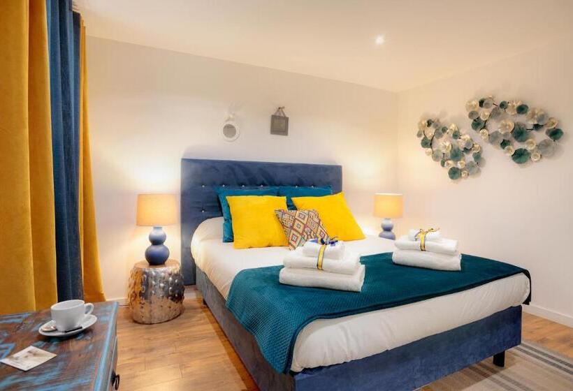 تختخواب و صبحانه La Villa Des Sens