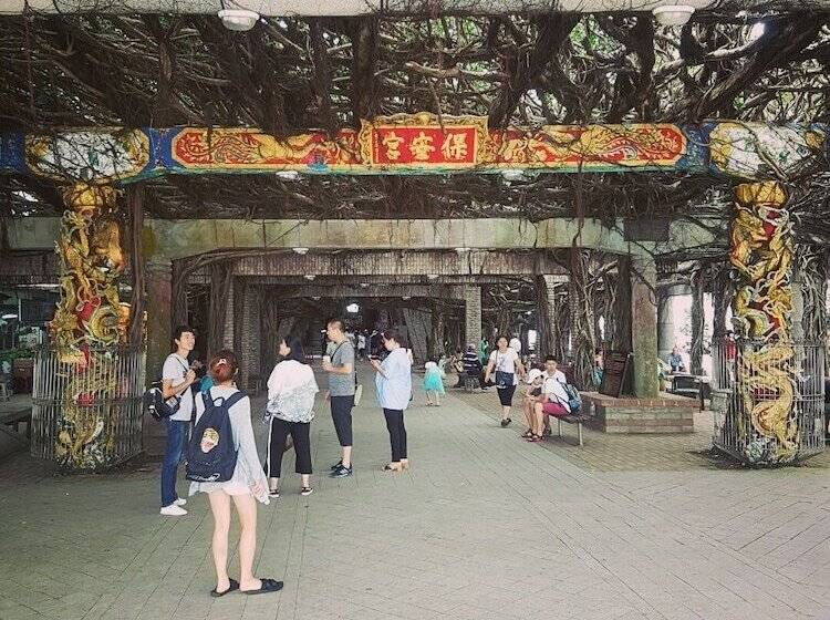 تختخواب و صبحانه Ou Hai You Travel