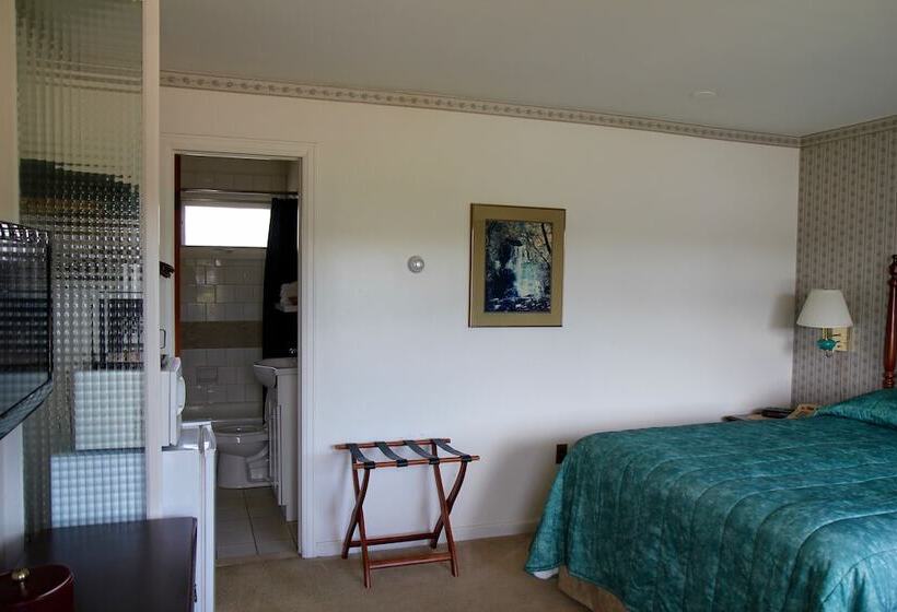 فندق على الطريق Sara Placid Inn & Suites