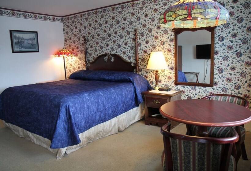 فندق على الطريق Sara Placid Inn & Suites