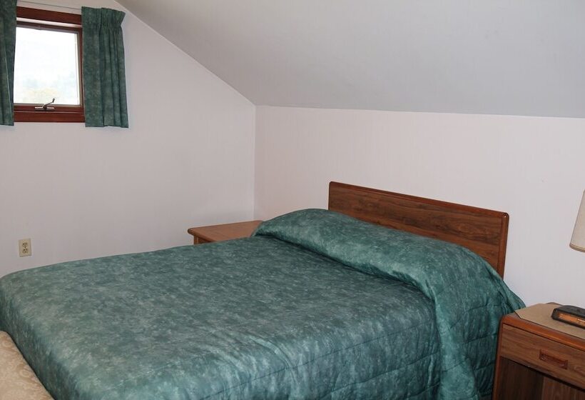 فندق على الطريق Sara Placid Inn & Suites