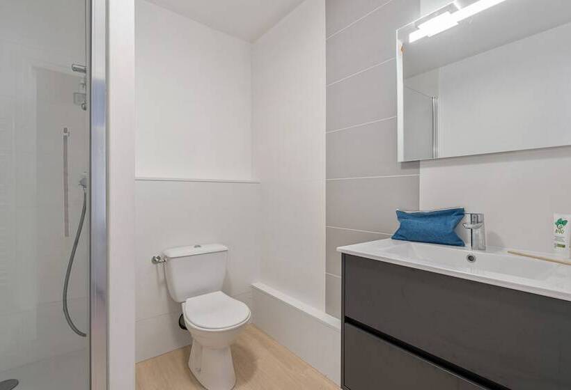 住所  Résidence Pierre & Vacances La Voile D Or