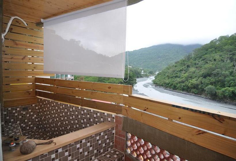 تختخواب و صبحانه Cheng Ping Hot Spring Inn